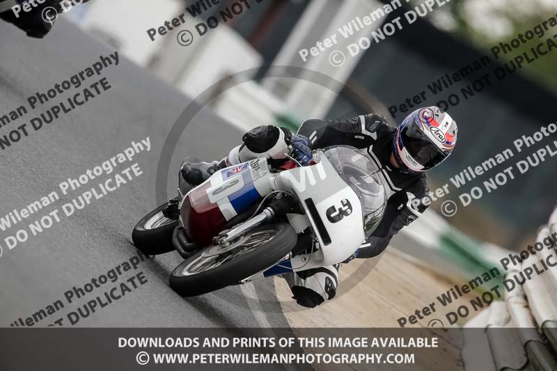 Vintage motorcycle club;eventdigitalimages;mallory park;mallory park trackday photographs;no limits trackdays;peter wileman photography;trackday digital images;trackday photos;vmcc festival 1000 bikes photographs